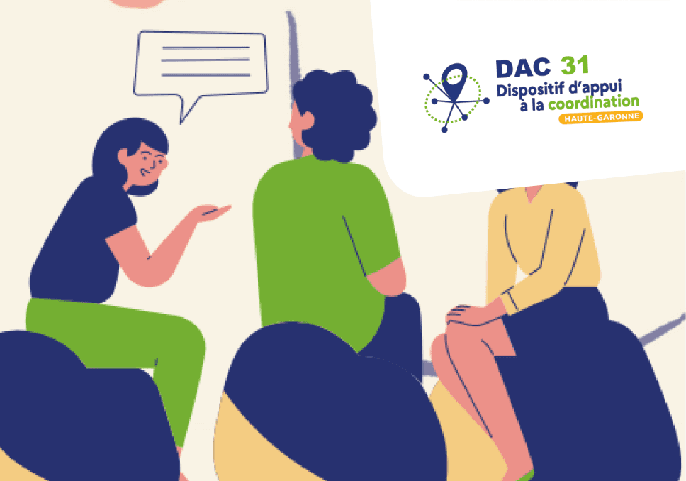 Sur l'image, nous pouvons voir 3 personnes qui discutent ensemble, assises. Il y a également en haut à droite le logo de la DAC 31.