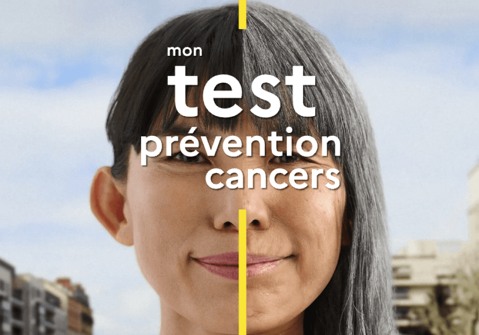Sur l'image, nous pouvons voir écrit " Mon test prévention cancers" avec une photo d'une femme typée asiatique avec le côté gauche de son visage jeune et le côté droit vieux.